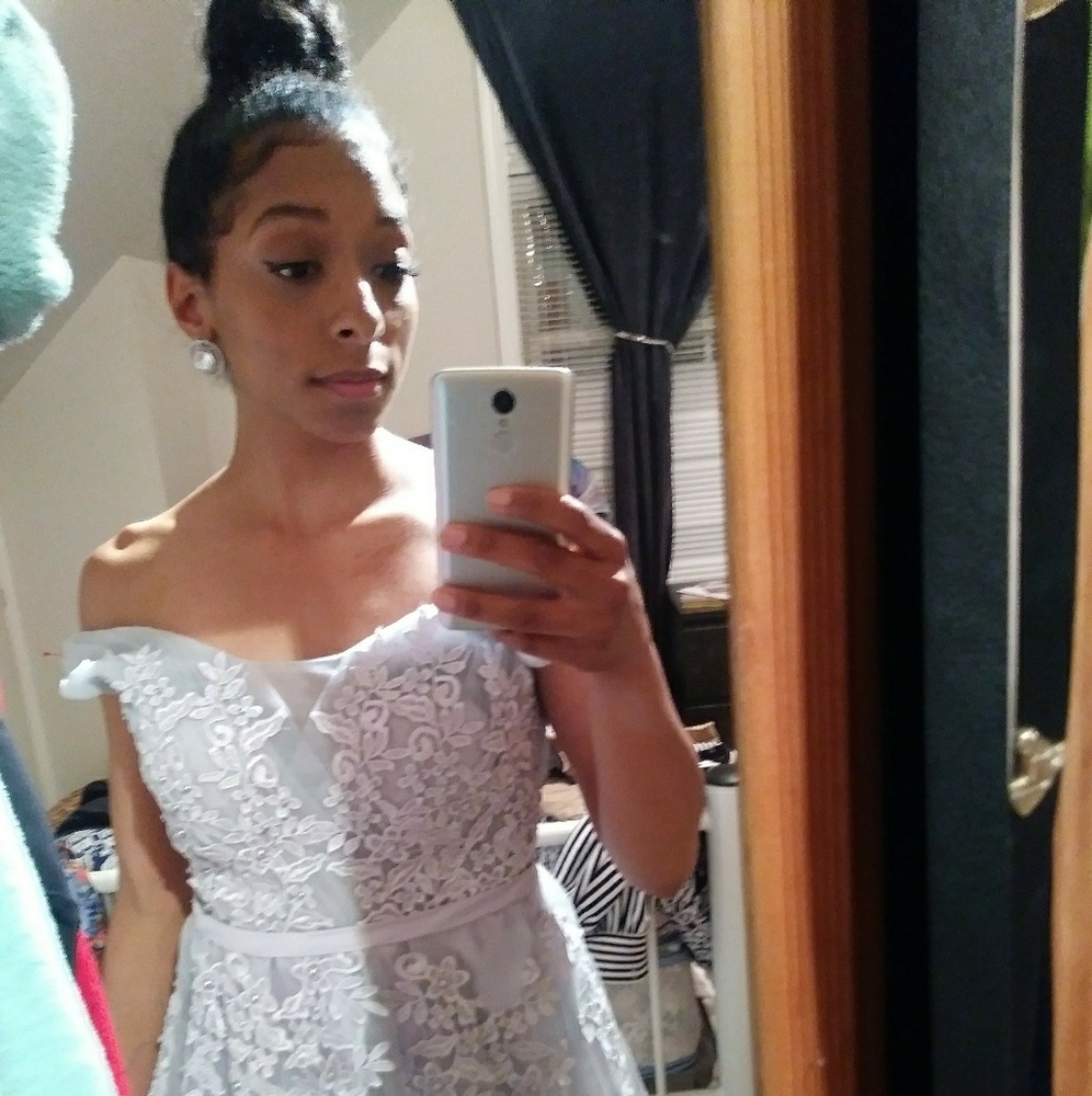 Light Grey Wedding/Prom Lace Dress